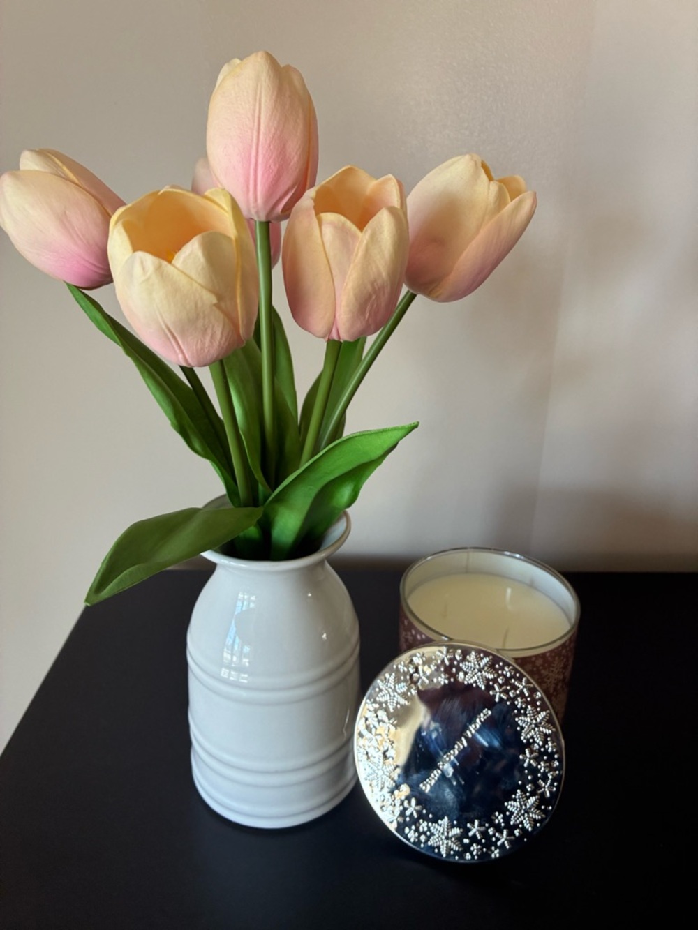 Set of 2, Candle by Bath & Body Works Champagne Toast NEW! & Tulips in Vase - Picture 8 of 8